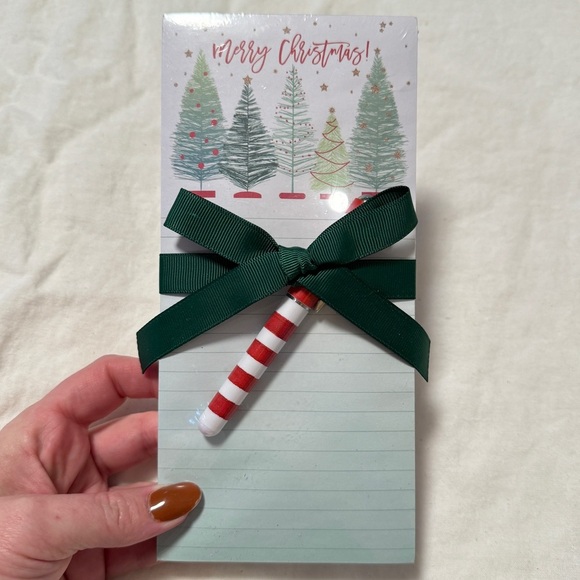 Lady Jayne Merry Christmas Magnetic Notepad and Candy Can Pen - Picture 6 of 8